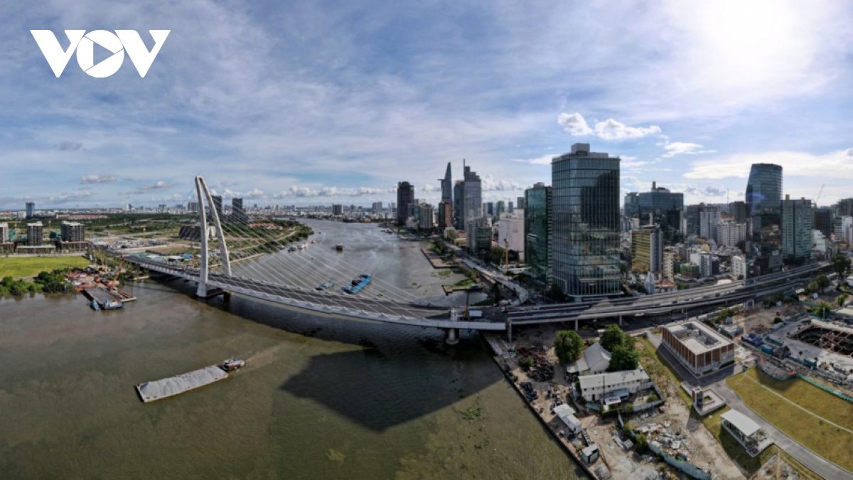 Thu Thiem 2 Bridge opens to traffic on April 28
